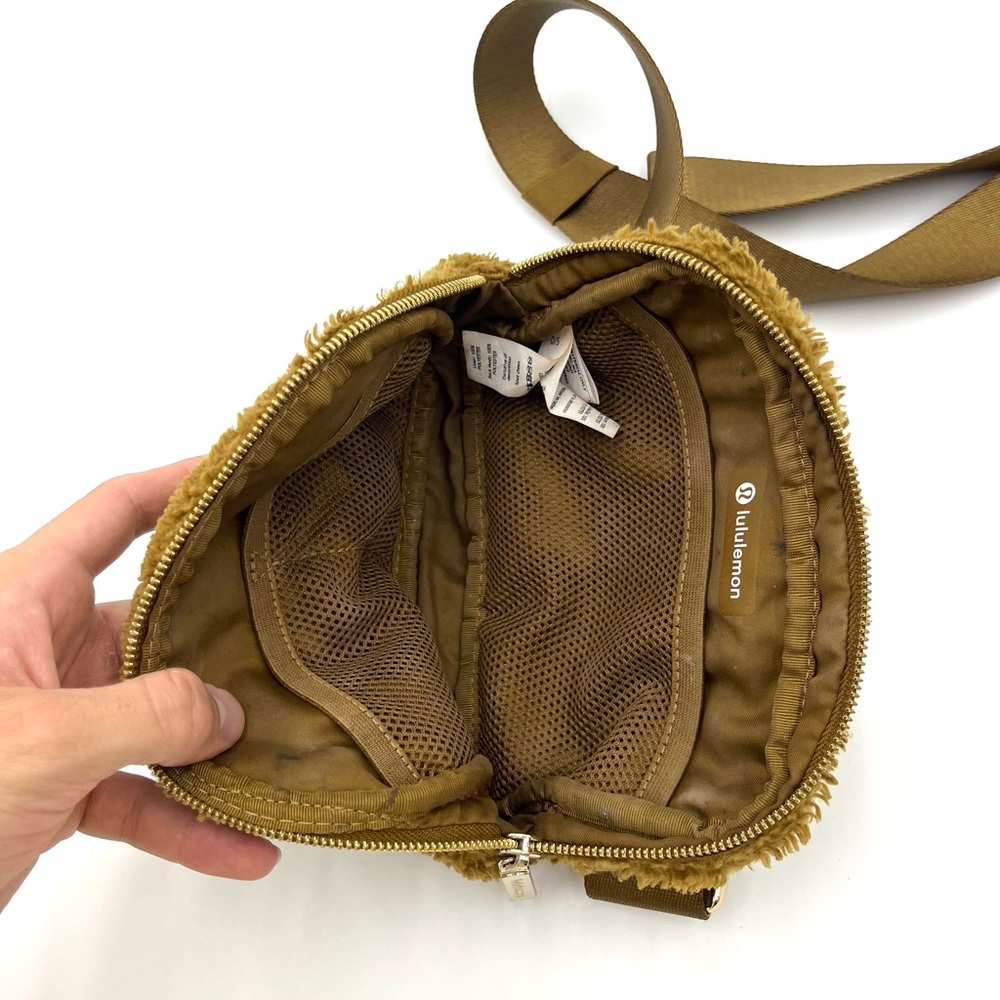 Lululemon Athletica Tan Plush Crossbody Bag - Brown & Gold - Picture 13 of 13